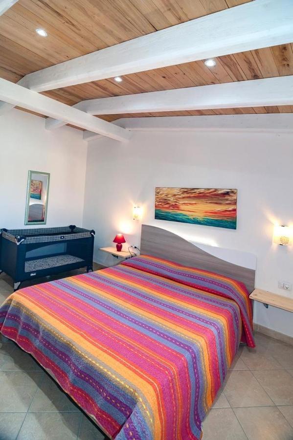 Case Vacanze Budoni Beach Exterior photo