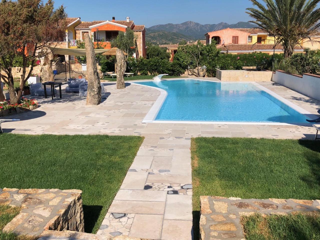 Case Vacanze Budoni Beach Exterior photo