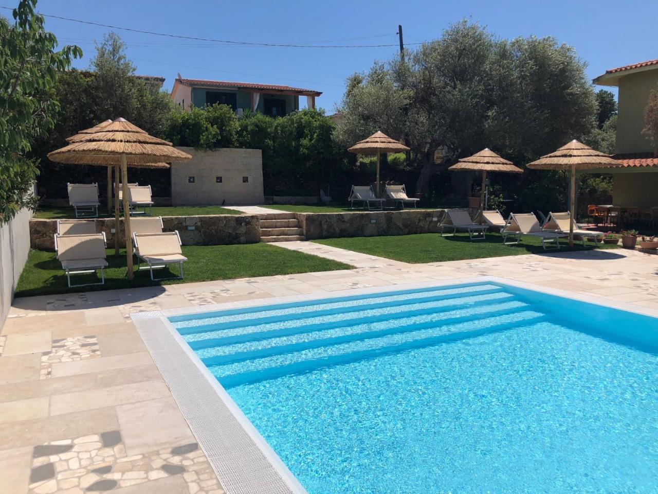 Case Vacanze Budoni Beach Exterior photo