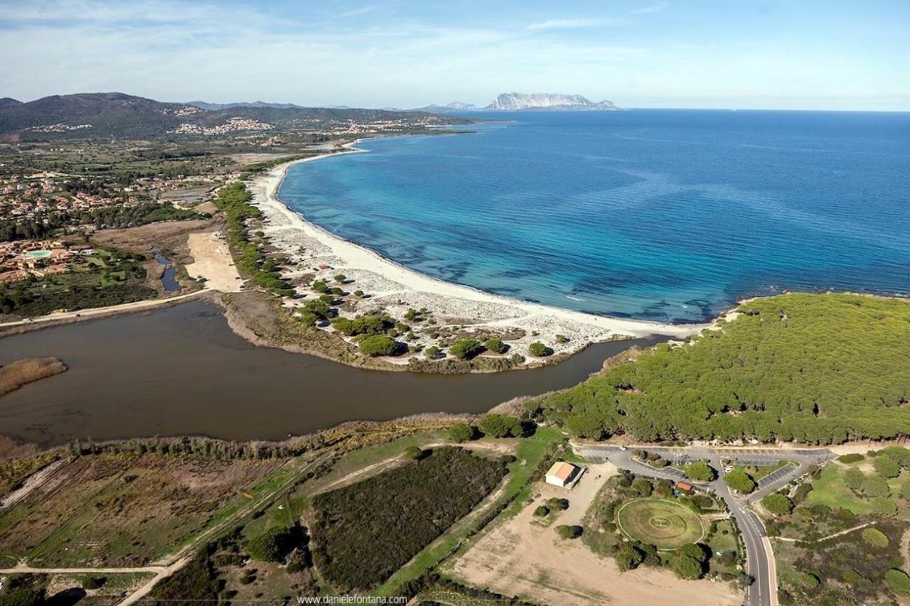 Case Vacanze Budoni Beach Exterior photo